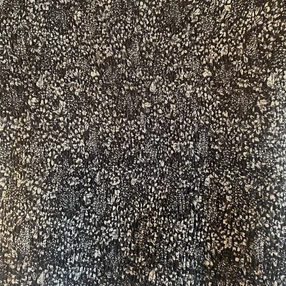 Anthropologie Aurelia Smocked Top size Medium - Picture 4 of 14